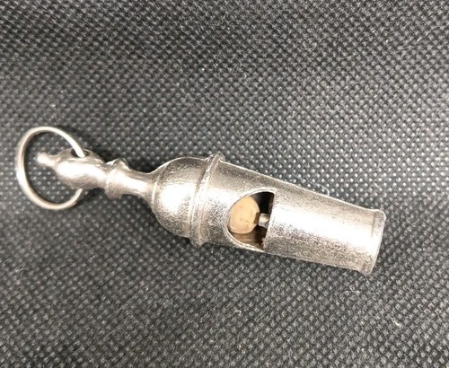 Sifflet ancien poilu - sifflet,