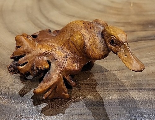 Canard sculpté sur racine - sculpté,