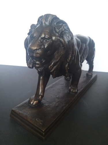 Lion bronze signé - lion,