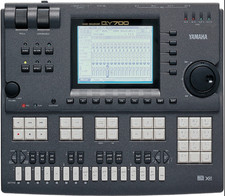 Séquenceur YAMAHA QY700 -