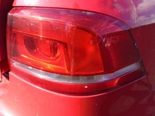 11 VW PASSAT B7 2.0 TDI 4DR OFFSIDE REAR OUTER TAIL LIGHT 10-15 BREAKING CAR