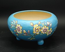 Grand cache pot tripode en