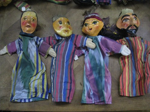 Lot marionnettes à gaine - à,