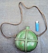 ancienne gourde certainement militaire en cuivre cerclé de métal début 20 ème