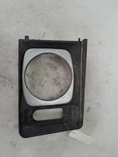 Enjoliveur de phare droit