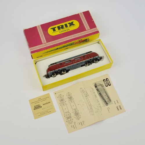 Trix express 2260 locomotive - 2260,
