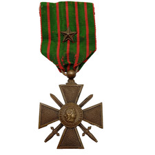 Q24/11/25 (REF31854) Médaille militaire croix de guerre 14/18  french Medal