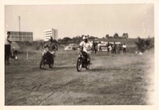 ANCIENNE PHOTO CIRCA 1960 MOTO CROSS COURSE MOTOS ANCIENNES