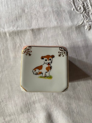 Ancien coquetier décor chiens - ancien,