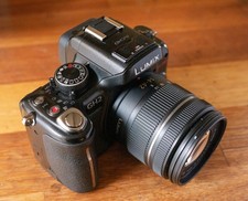 Panasonic Lumix DMC-GH2 hybrid