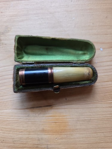 Ancien fume cigarette belle - ancien, fume-cigarette