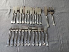 Superbe service à poisson