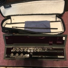 Flûte en bois faite à la