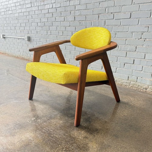 Walnut mcm lounge - walnut, adrian