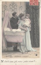 CP HAPPINESS PERFECT ELEGANT COUPLE WITH BABY PRES CRIB
