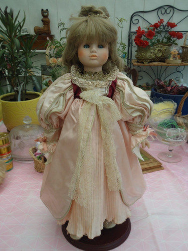 Poupee mundia les - poupee,