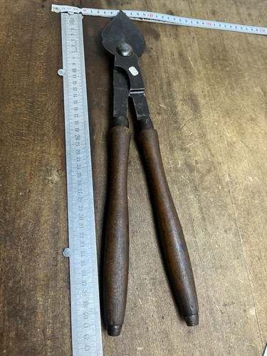 Outil ancien vigneron vigne - vigneron,