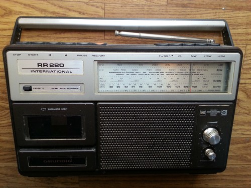 Ancien radio cassette - radio,