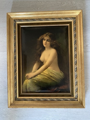 Jeune femme assise - jeune,