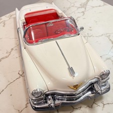 Danbury Mint 1/16 Cadillac