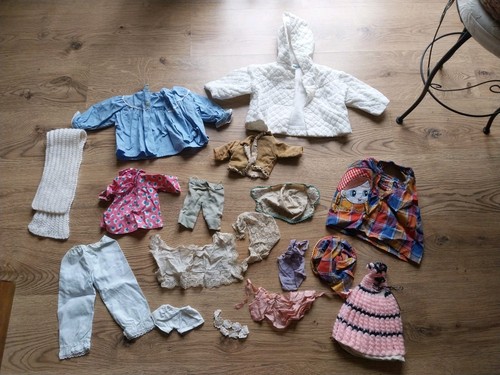Vêtements divers pour - , poupée