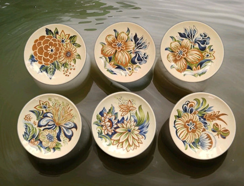 Lot petites assiettes - lot,