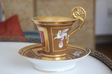 Grande tasse et sous-tasse en