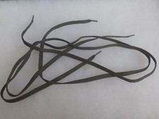 Une paire de lacets militaire