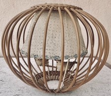 LUSTRE EN ROTIN AVEC OISEAUX
