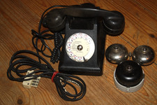 Ancien téléphone en