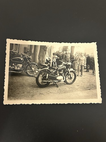 Photo moto ancienne - photo,