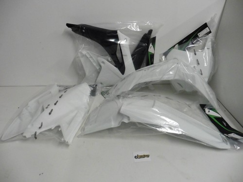 Kit finition plastique - de,