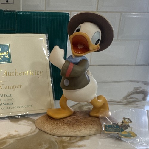 Walt disney collectors society - disney,