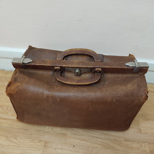 Ancien sac docteur cuir - ancien, en