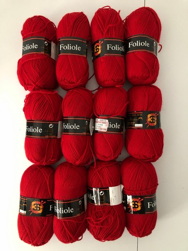 Lot pelotes laine à - de,