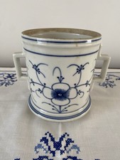 Porcelaine Allemande : filtre à café ancien.