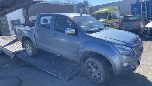 Calandre isuzu max phase - 2,