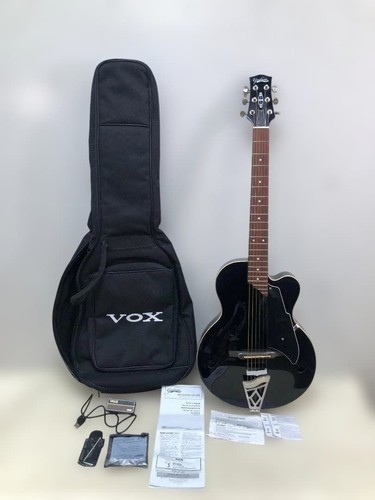 Guitare jazz acoustique