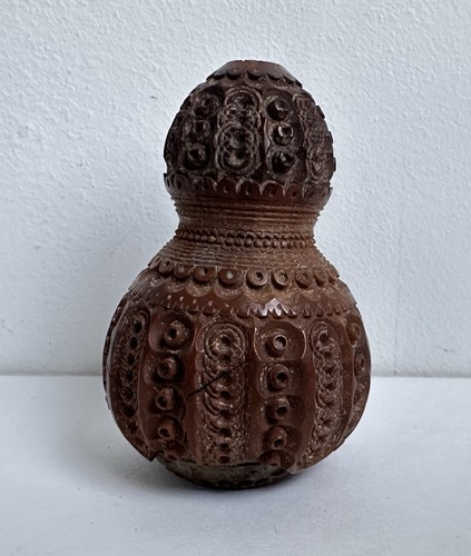 Ancien boîte chapelet - , noix