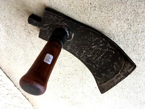 Old tool outil - tool, /