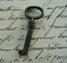 Ancienne Petite CLE fer forgé