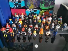 GROS LOT DE 55 FIGURINES
