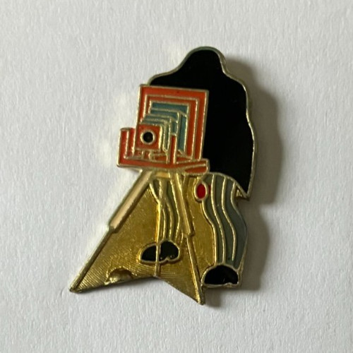 Pin s ancien appareil - pin's,