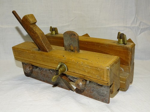 Superbe ancien rabot - -superbe, bois