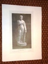 Canéphore (White Marble) Museo du Bardo