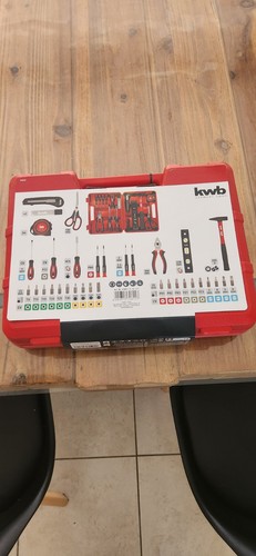 Boite outils neuve - à,