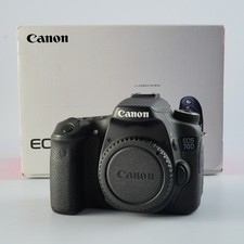 Excellente Canon 70D + SD 4 Go