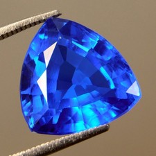 Superbe pierre précieuse