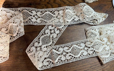 ANTIQUE LACE - WIDE IN-BETWEEN - spindle lace - 4 meters