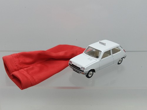 Minialuxe 6 renault - -,